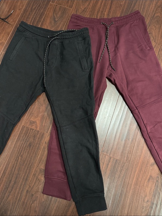 American Eagle Outfitters Other - American Eagle Men’s Joggers - Black & Burgundy